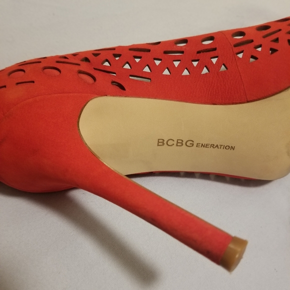 Red shoes - Picture 2 of 6